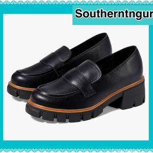 NWT  MIA  “ Robbin “ Vegan Leather Block Heel Clog Platform Loafers Platforms